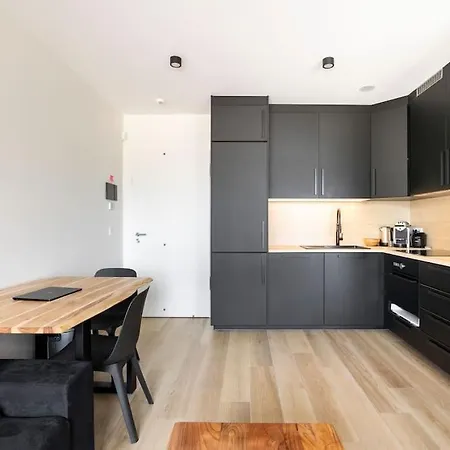 Apartment Modern Near Pwc&deloitte&cloche D’or Mall